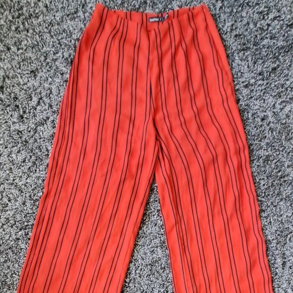 Boohoo Pants - Boohoo Red and Black Pants